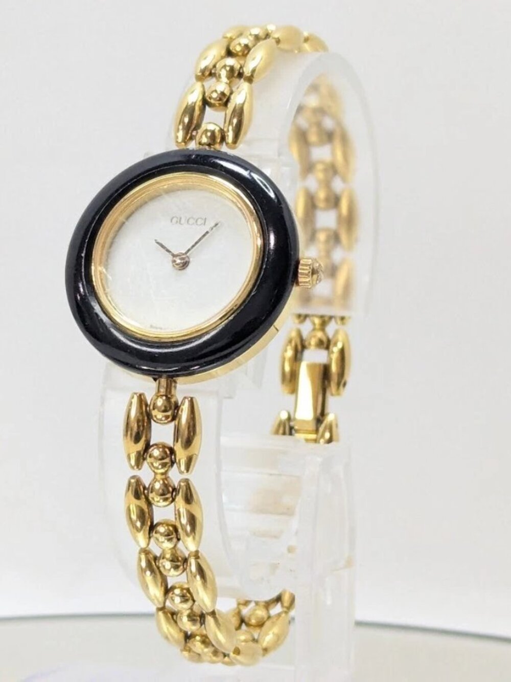 Authentic Vintage Gucci Gold Tone Bracelet Watch Enamel Bezel Women’s Swiss Made - Picture 3 of 15